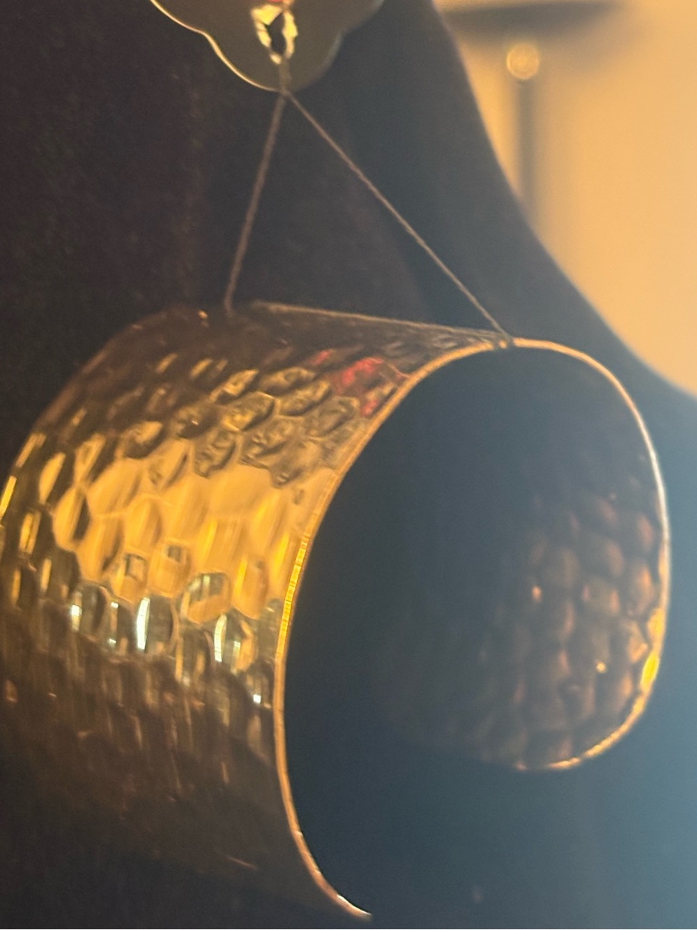 Hammered Metal bangle - Gold